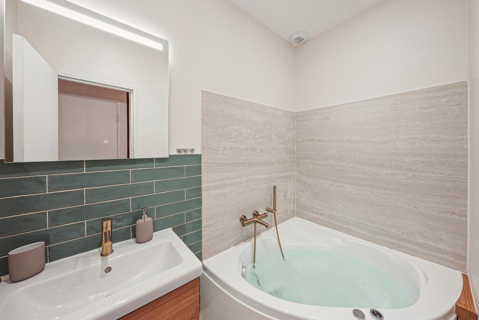 Lavie Maison Central & Hot Tub Bordéus Exterior foto
